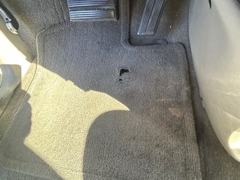 Used 2001 Chrysler Town & Country EX image 20