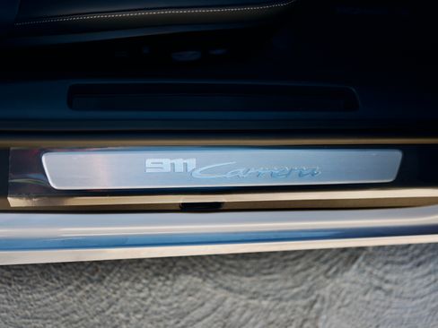 Used 2025 Porsche 911 Carrera RWD image 21