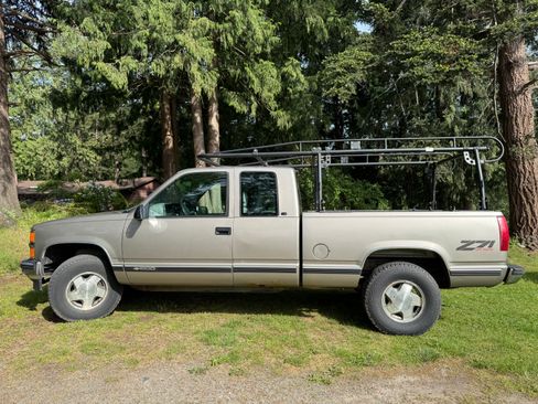 Used 1999 Chevrolet Silverado 1500 4x4 Extended Cab w/ Off-Road Chassis Pkg image 1