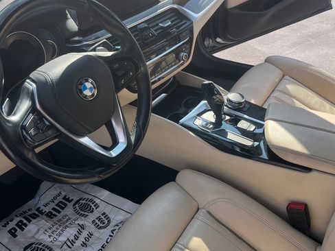 Used 2018 BMW 540i RWD image 16