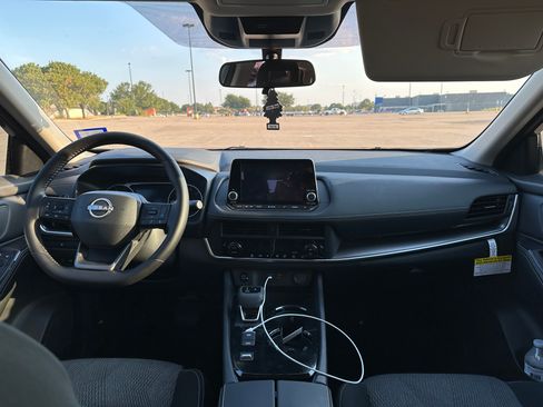 Used 2026 Nissan Rogue SV w/ Cold Weather Package FWD image 12