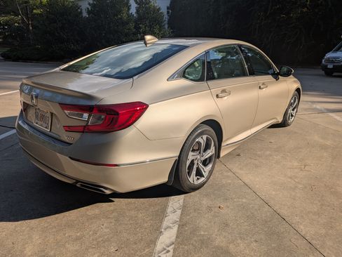 Used 2018 Honda Accord EX-L image 6