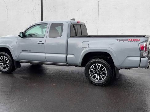 Used 2021 Toyota Tacoma TRD Sport w/ TRD Premium Sport Package image 9