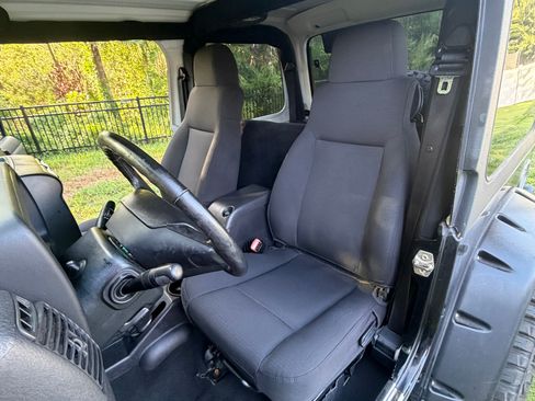 Used 2006 Jeep Wrangler X AWD/4WD image 4