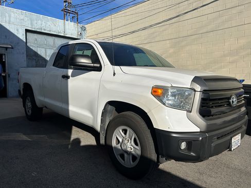 Used 2014 Toyota Tundra SR image 2