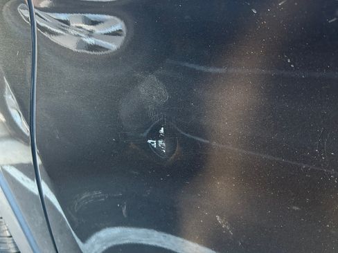 Used 2015 Jeep Cherokee Sport w/ Sport Appearance Group image 13