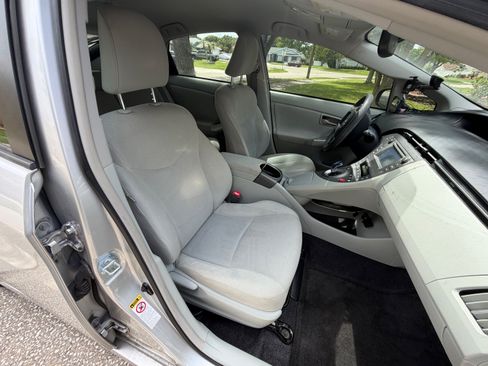 Used 2013 Toyota Prius Two FWD image 15