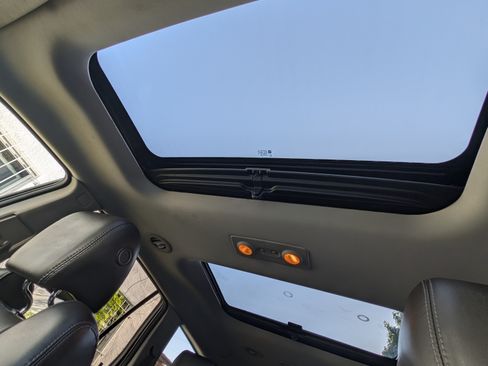 Used 2016 Buick Enclave Leather image 16