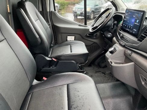 Used 2022 Ford E-Transit 148 High Roof w/ Load Area Protection Package image 4
