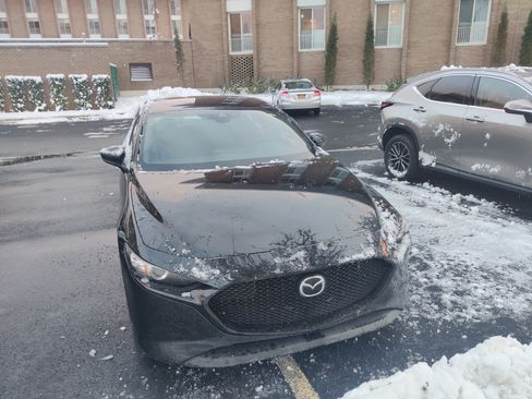 Used 2019 MAZDA MAZDA3 Hatchback image 4