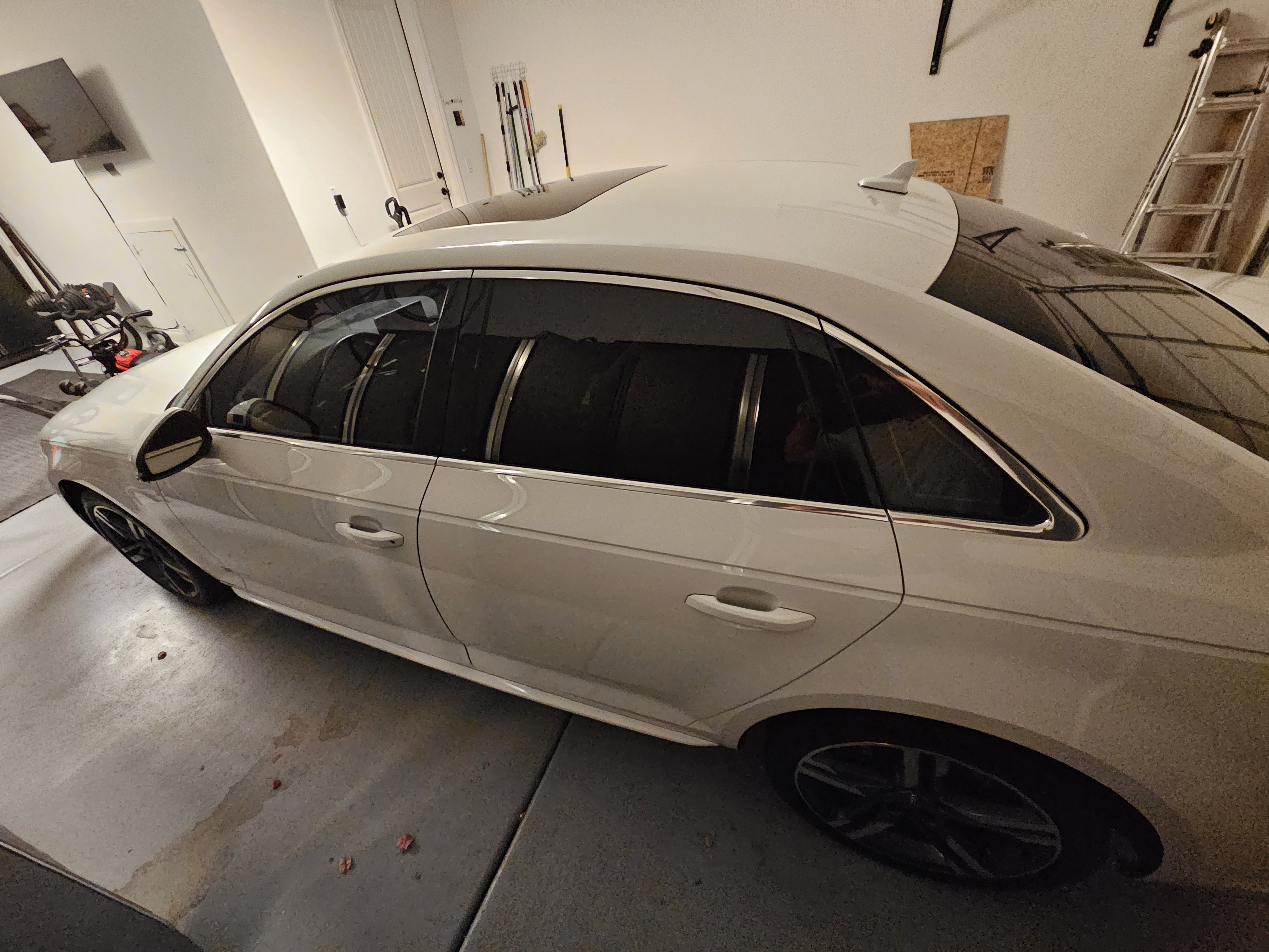 Used 2018 Audi A4 2.0T Ultra Premium Plus w/ Premium Plus Package FWD image 9