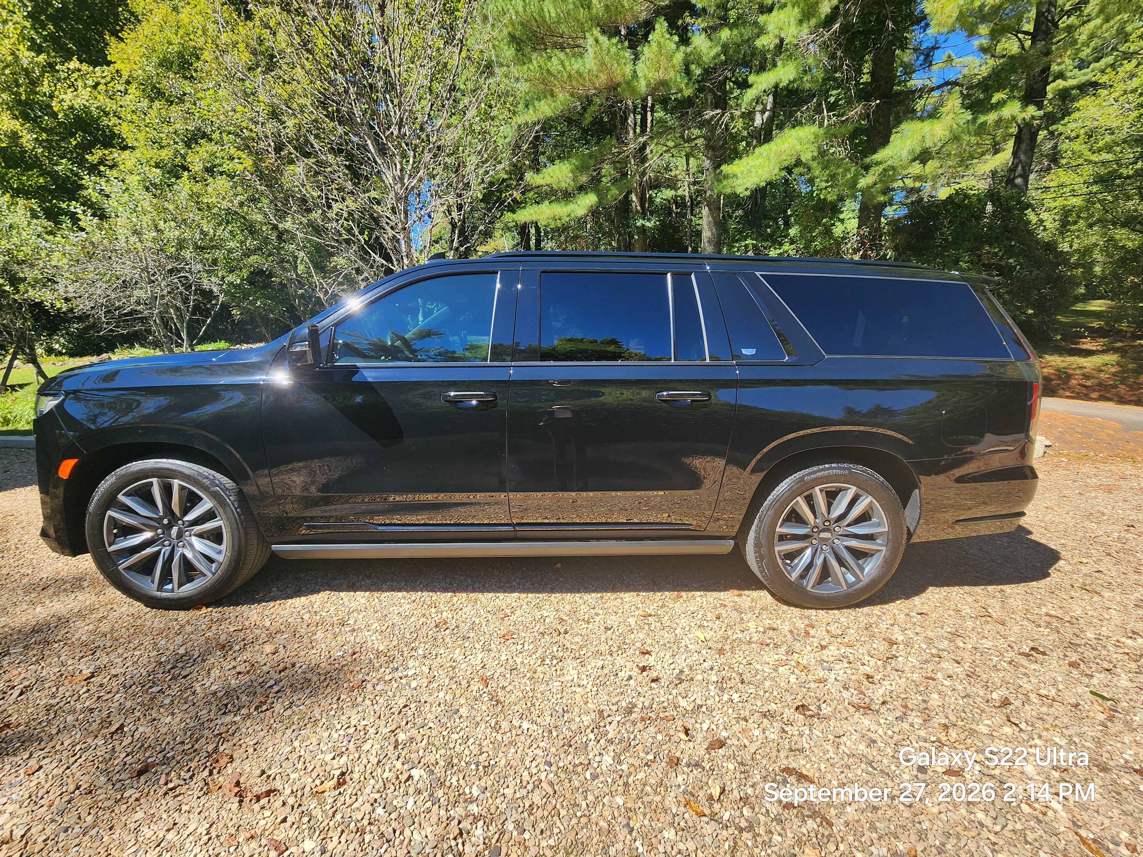 Used 2023 Cadillac Escalade ESV Sport w/ Touring Package RWD image 6