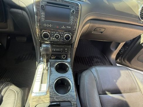 Used 2014 Buick Enclave Premium image 10