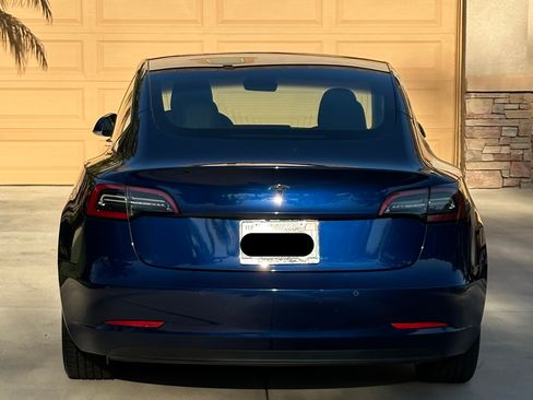 Used 2020 Tesla Model 3 Standard Range Plus image 8