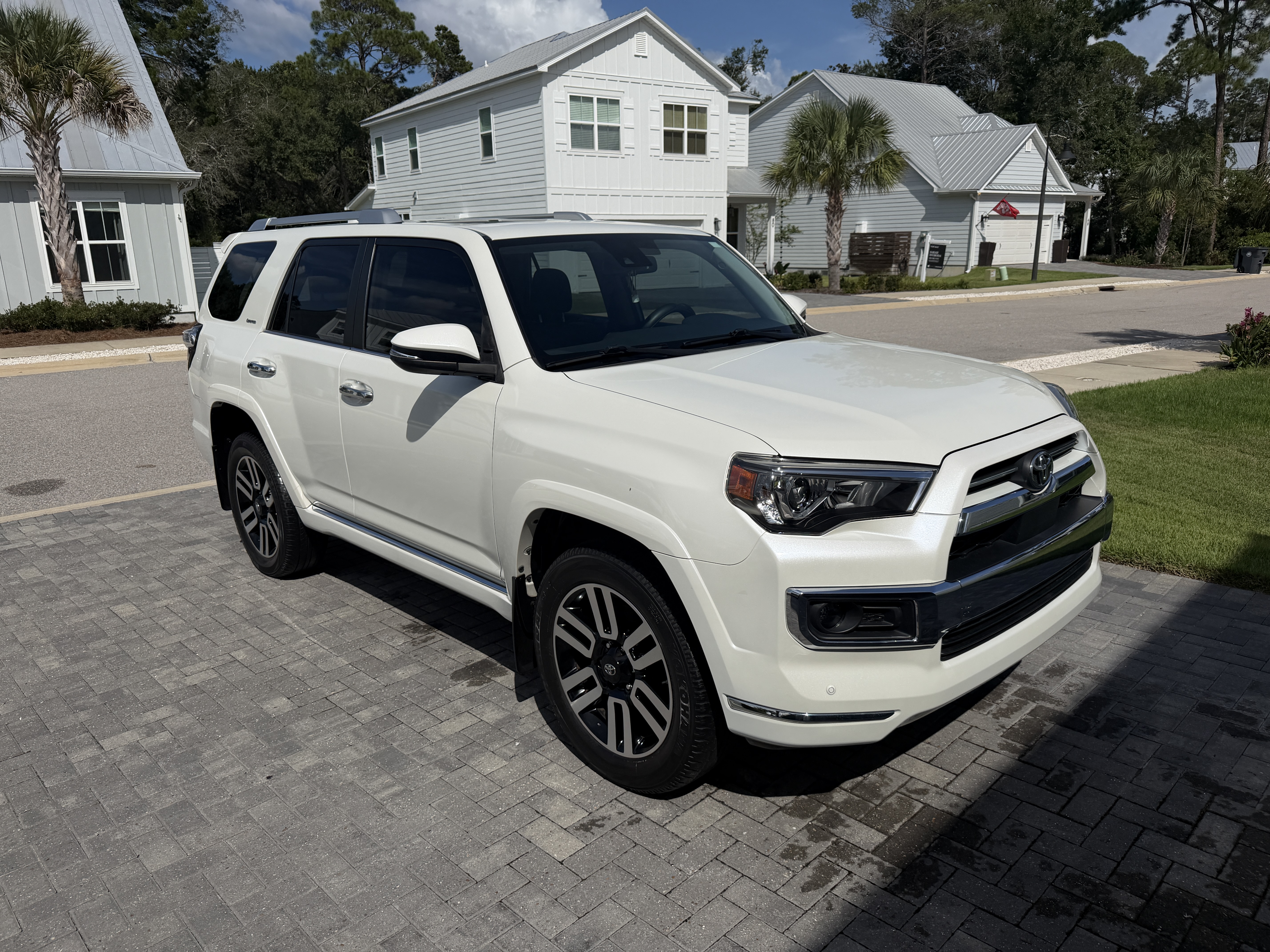 Used 2021 Toyota 4Runner Limited AWD/4WD image 1