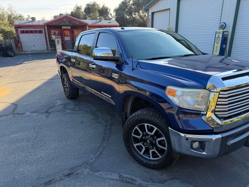 Used 2014 Toyota Tundra Limited image 1