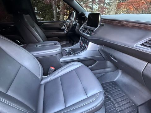 Used 2023 Chevrolet Tahoe LT w/ Luxury Package image 16