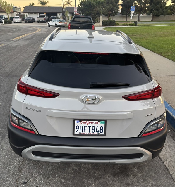 Used 2023 Hyundai Kona SEL w/ Cargo Package AWD/4WD image 9