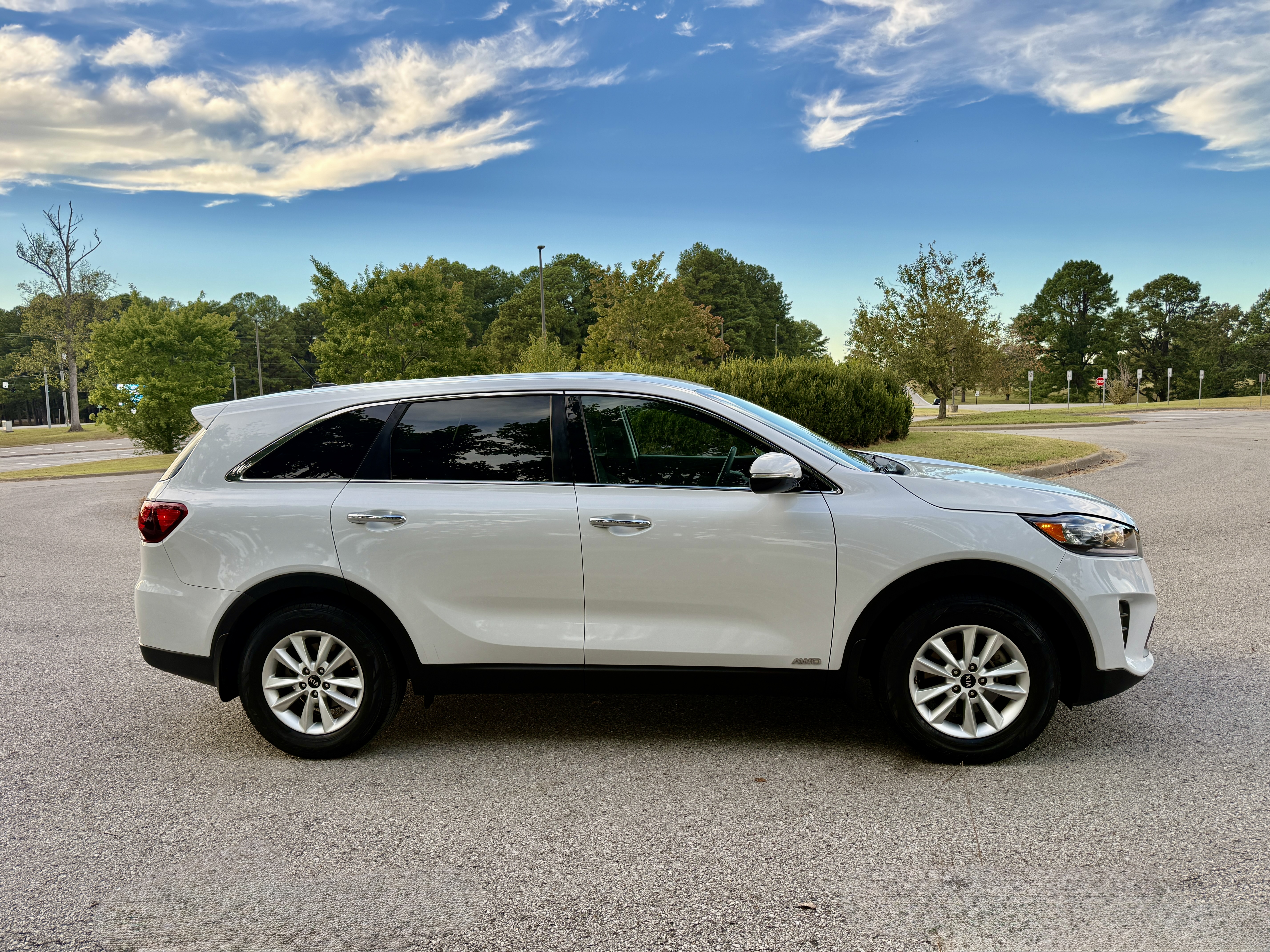 Used 2020 Kia Sorento LX AWD/4WD image 2