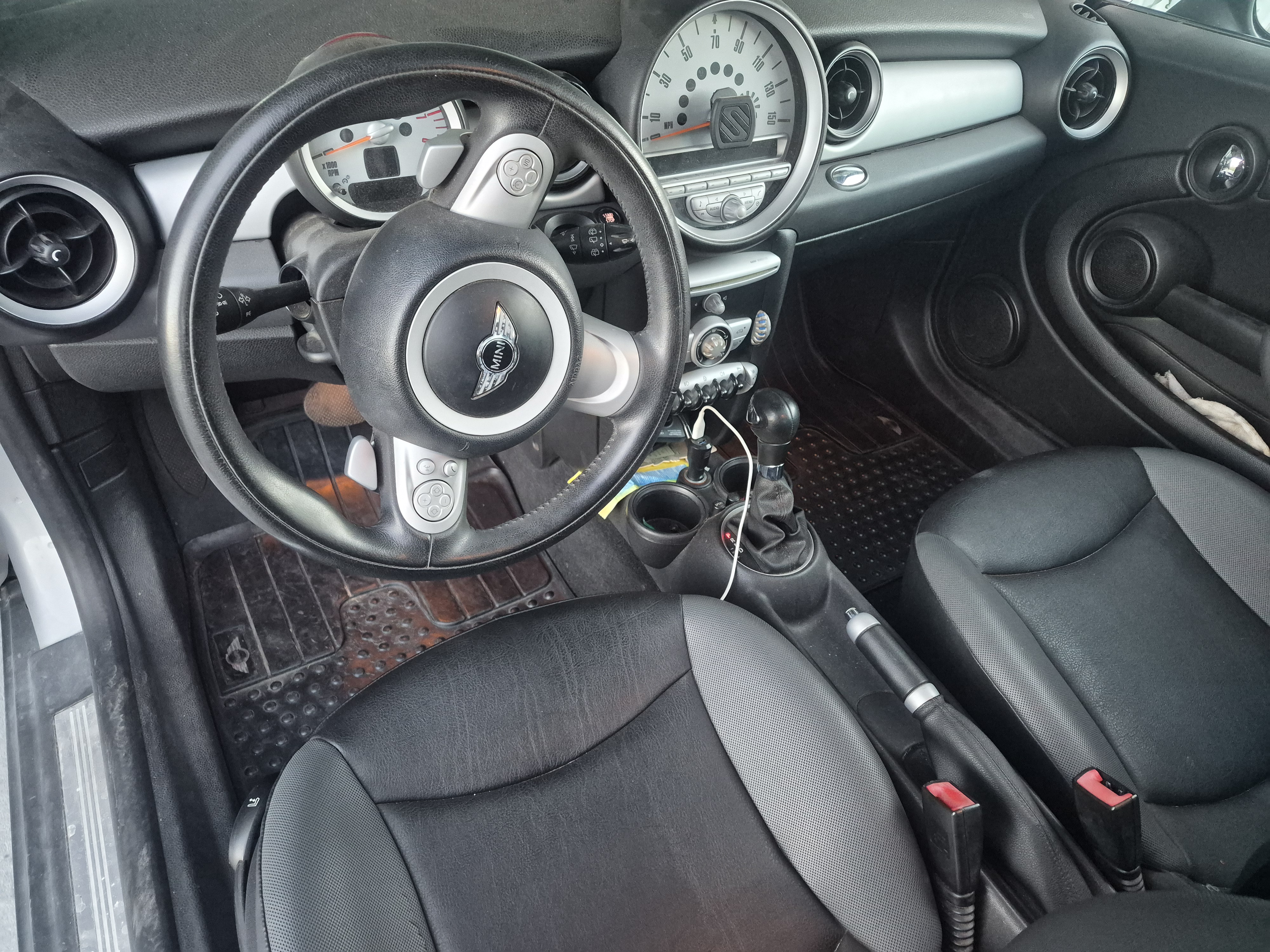 Used 2008 MINI Cooper Hardtop FWD image 4