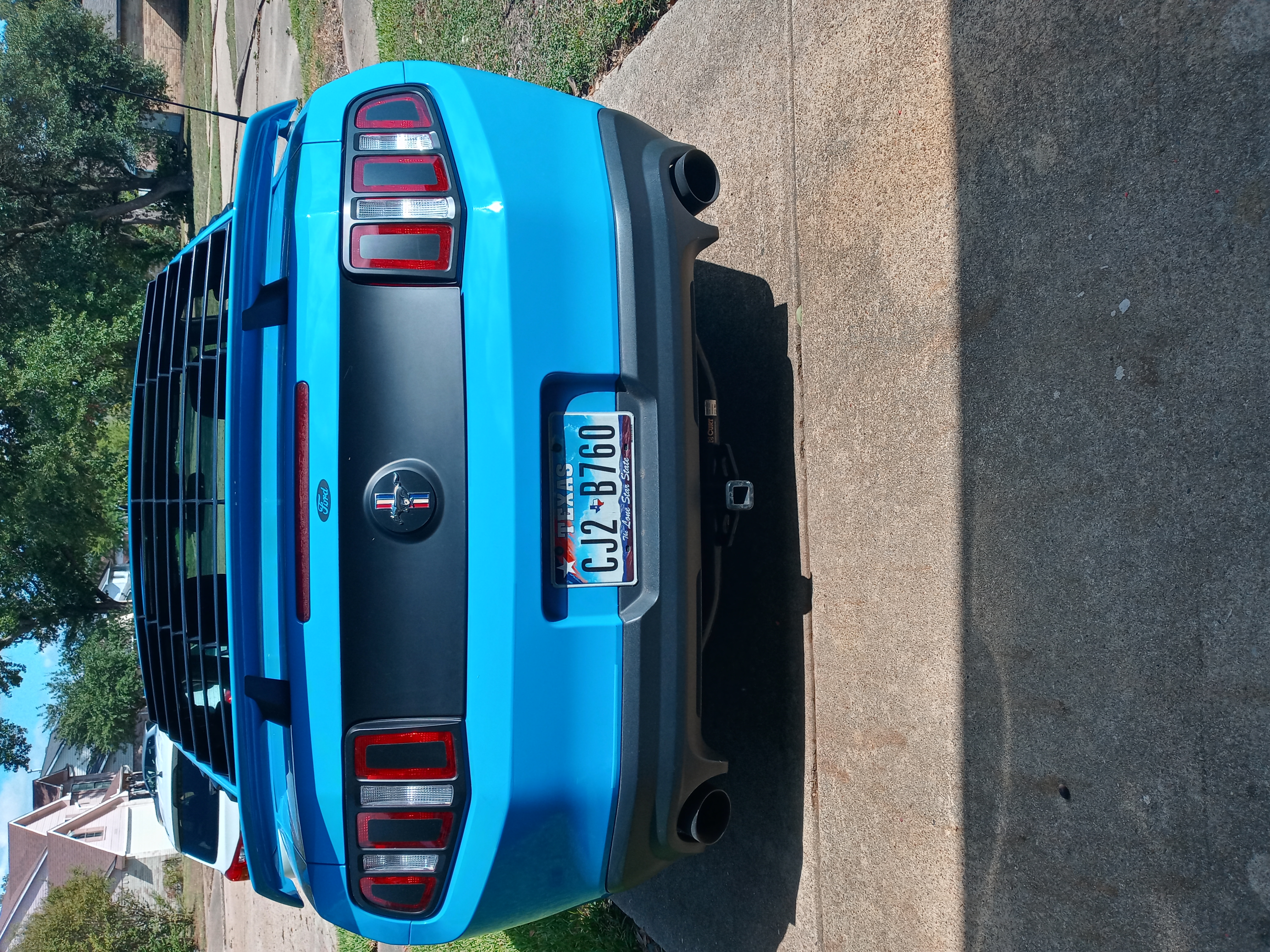 Used 2011 Ford Mustang Coupe RWD image 9