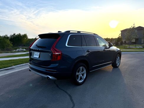 Used 2019 Volvo XC90 T5 Momentum image 9