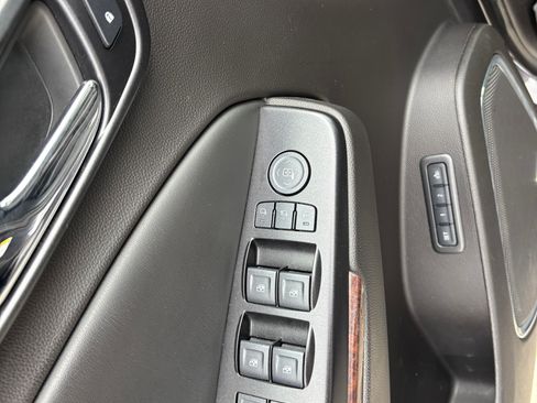 Used 2016 GMC Yukon SLT w/ Open Road Package image 14