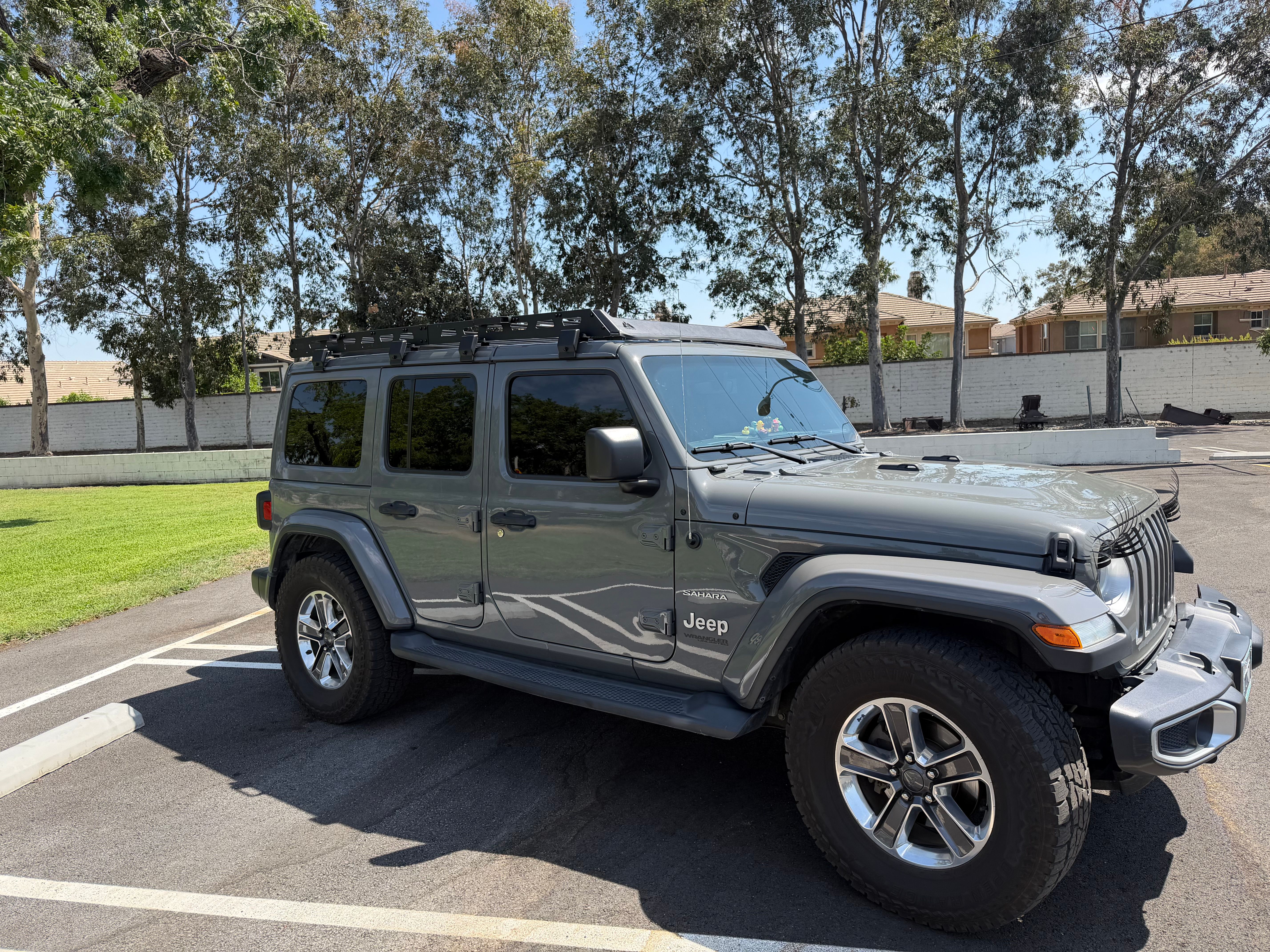 Used 2018 Jeep Wrangler Unlimited Sahara AWD/4WD image 5