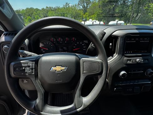 Used 2025 Chevrolet Silverado 1500 Custom w/ Turbomax Blackout Package AWD/4WD image 28