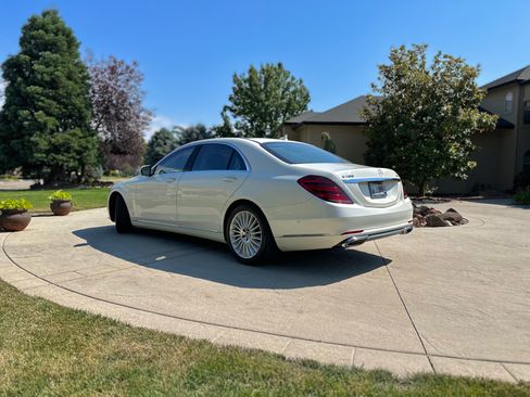 Used 2018 Mercedes-Benz S 560 4MATIC Sedan image 2