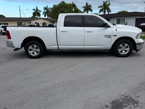 Used 2019 RAM 1500 Classic SLT RWD image 2