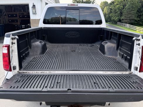 Used 2010 Ford F250 Lariat AWD/4WD image 6