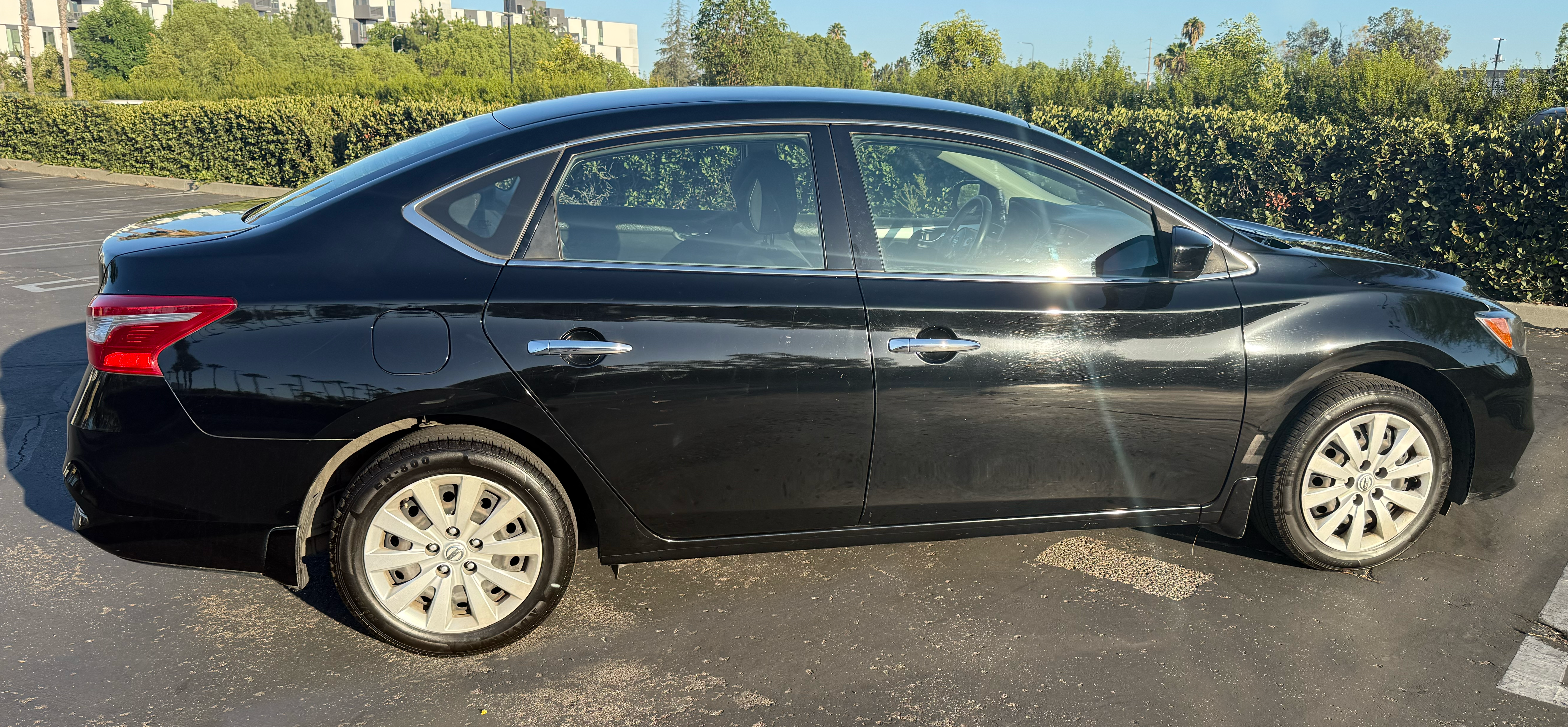 Used 2018 Nissan Sentra S FWD image 5