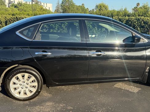 Used 2018 Nissan Sentra S FWD image 5