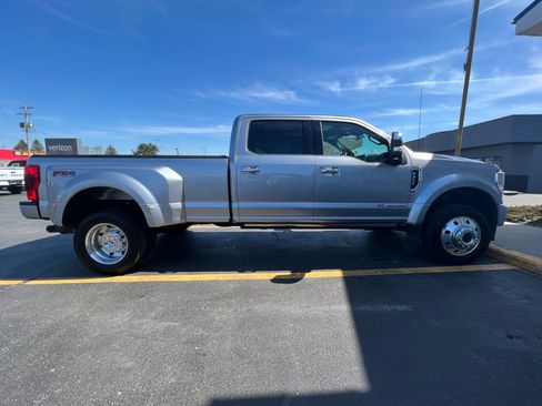 Used 2021 Ford F450 Platinum w/ FX4 Off-Road Package AWD/4WD image 1