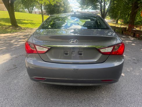 Used 2011 Hyundai Sonata GLS FWD image 9