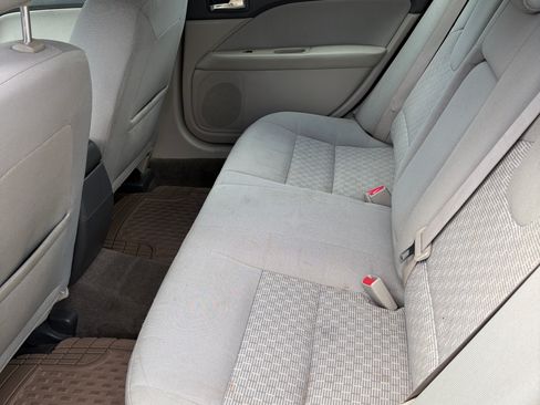 Used 2011 Ford Fusion SE w/ 201A Rapid Spec Order Code FWD image 11