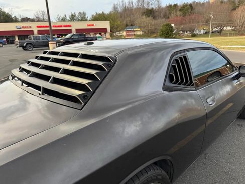 Used 2014 Dodge Challenger R/T Plus image 4