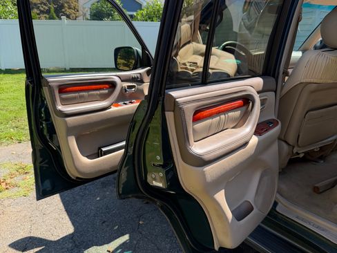 Used 2000 Lexus LX 470 4WD image 19