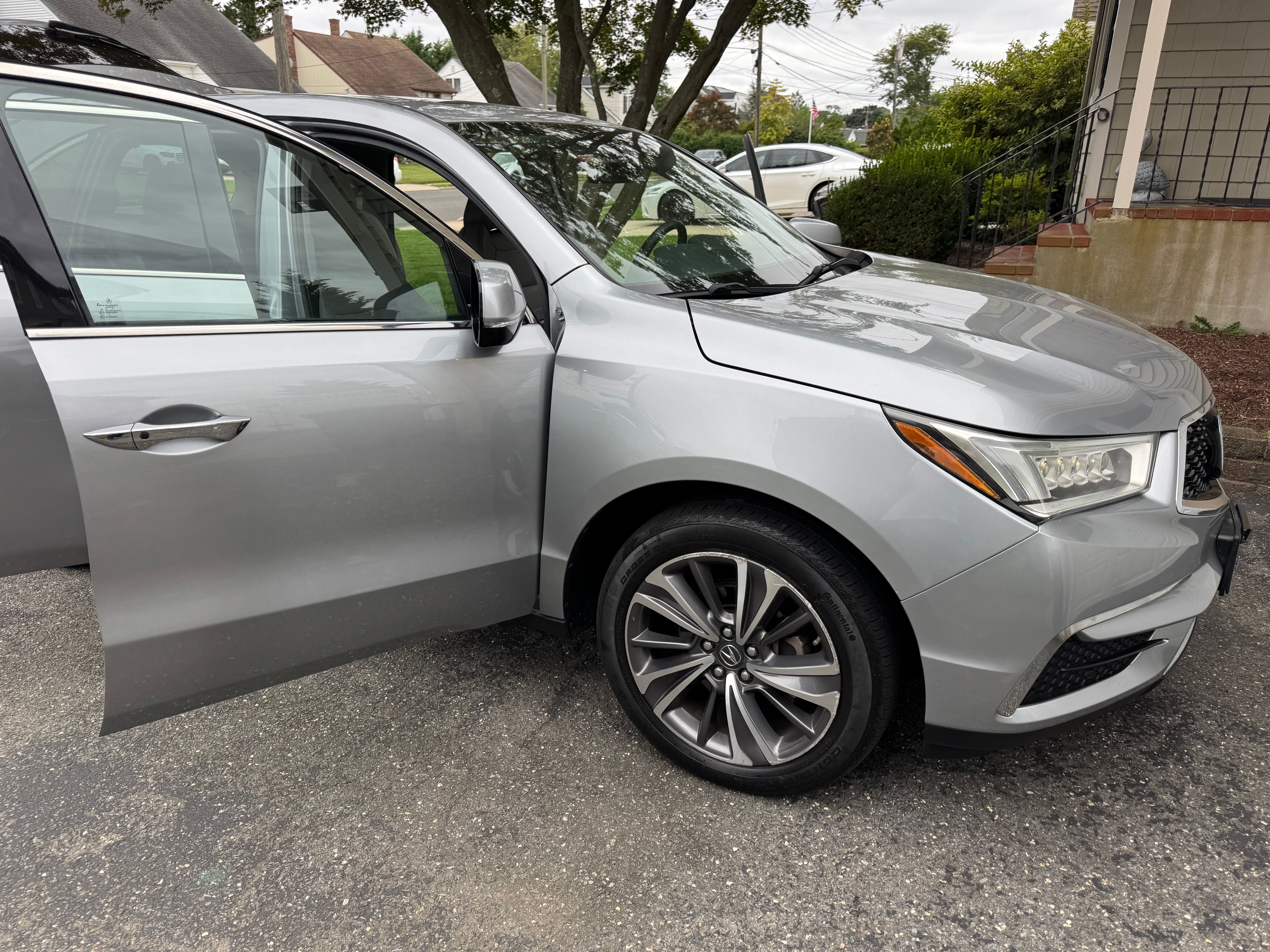 Used 2019 Acura MDX w/ Technology Package AWD/4WD image 12