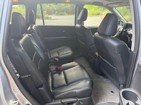 Used 2016 Honda Pilot Elite image 8