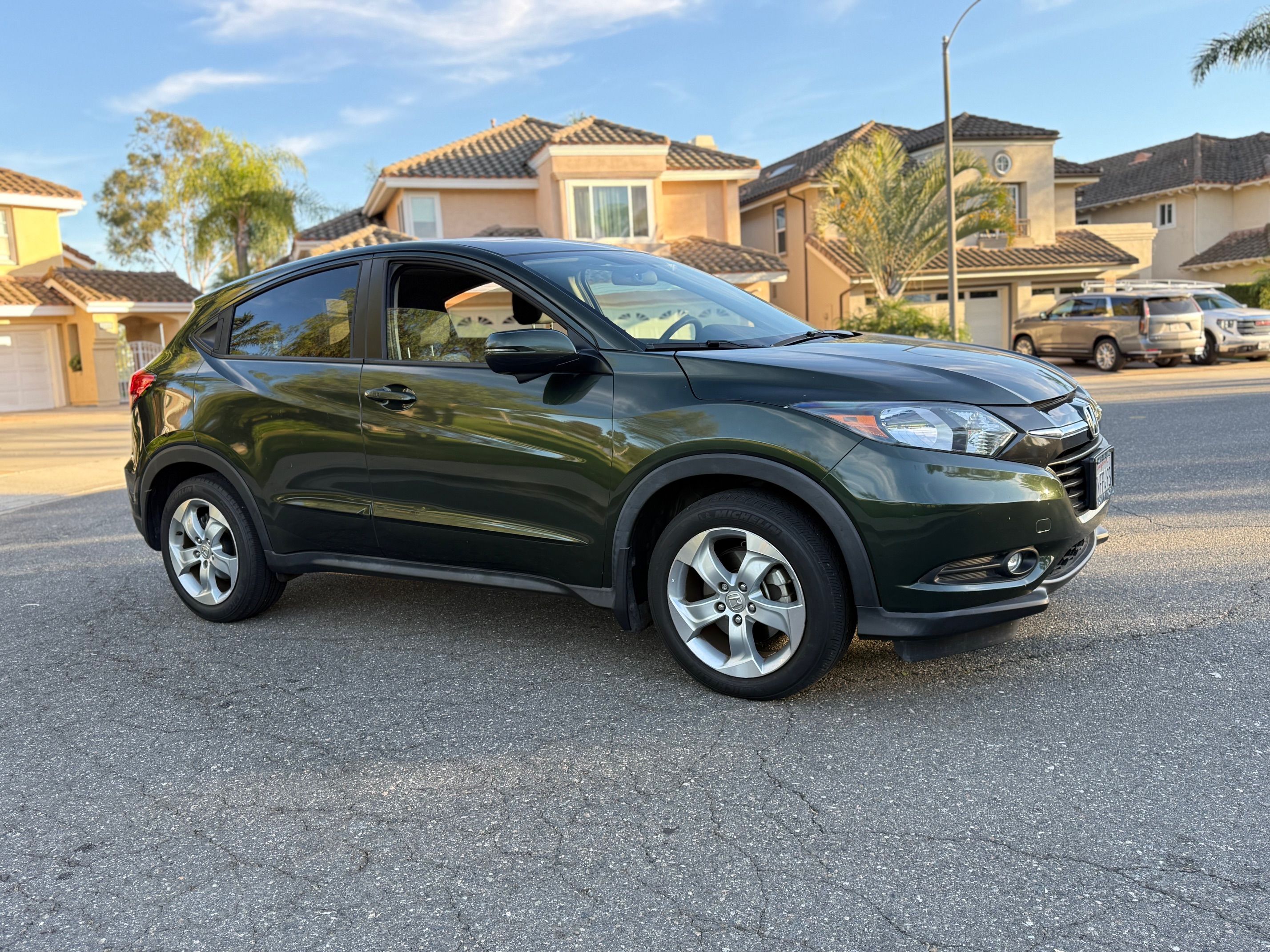 Used 2016 Honda HR-V EX image 2