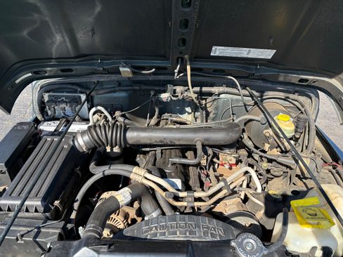 Used 2003 Jeep Wrangler Sahara image 2