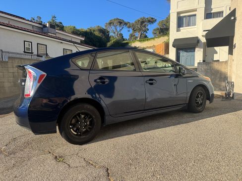 Used 2014 Toyota Prius Four FWD image 4