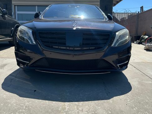 Used 2017 Mercedes-Benz S 550 Sedan image 2