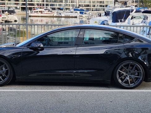 Used 2018 Tesla Model 3 Long Range image 1