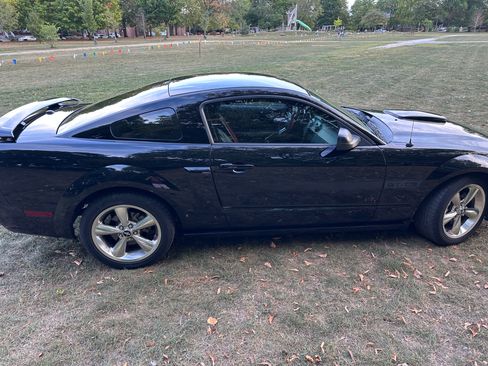 Used 2007 Ford Mustang GT Premium image 9