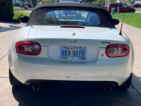 Used 2014 MAZDA MX-5 Miata Grand Touring w/ Premium Package RWD image 13