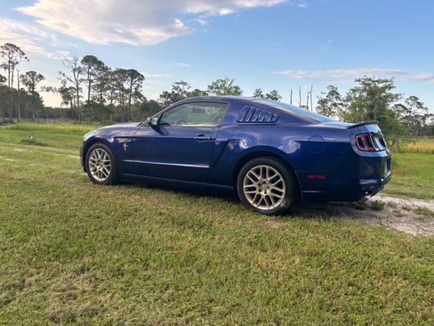 Used 2014 Ford Mustang Premium w/ Equipment Group 202A RWD image 5