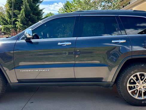 Used 2015 Jeep Grand Cherokee Limited w/ Luxury Group II AWD/4WD image 5